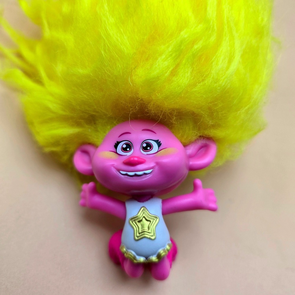 Mattel Trolls Band Together Viva Small Doll Yellow Hair Clip‎ On Figure HPP55